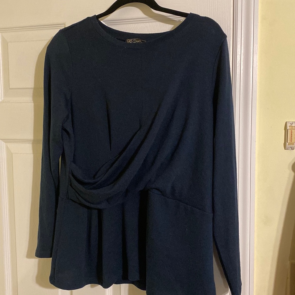 DG2 sweater